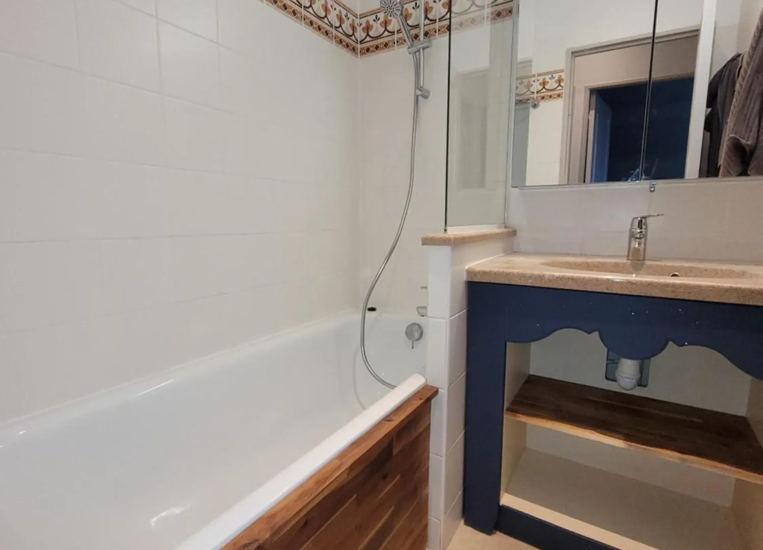 Appartement 3P Dans Maison Bourgeoise - 6 Personnes - Vue Mer - Parking Cannes 0*,  France